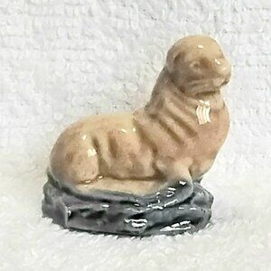 3/$24 Series 1 Animals (1967-'73) Wade Red Rose Tea Seal on Rock Figurine!!